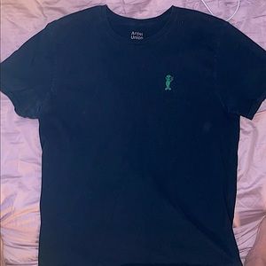 Black t-shirt with small alien dude